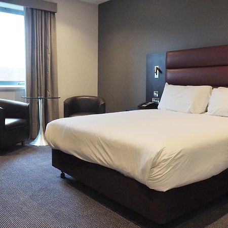 International Hotel Телфорд Екстериор снимка