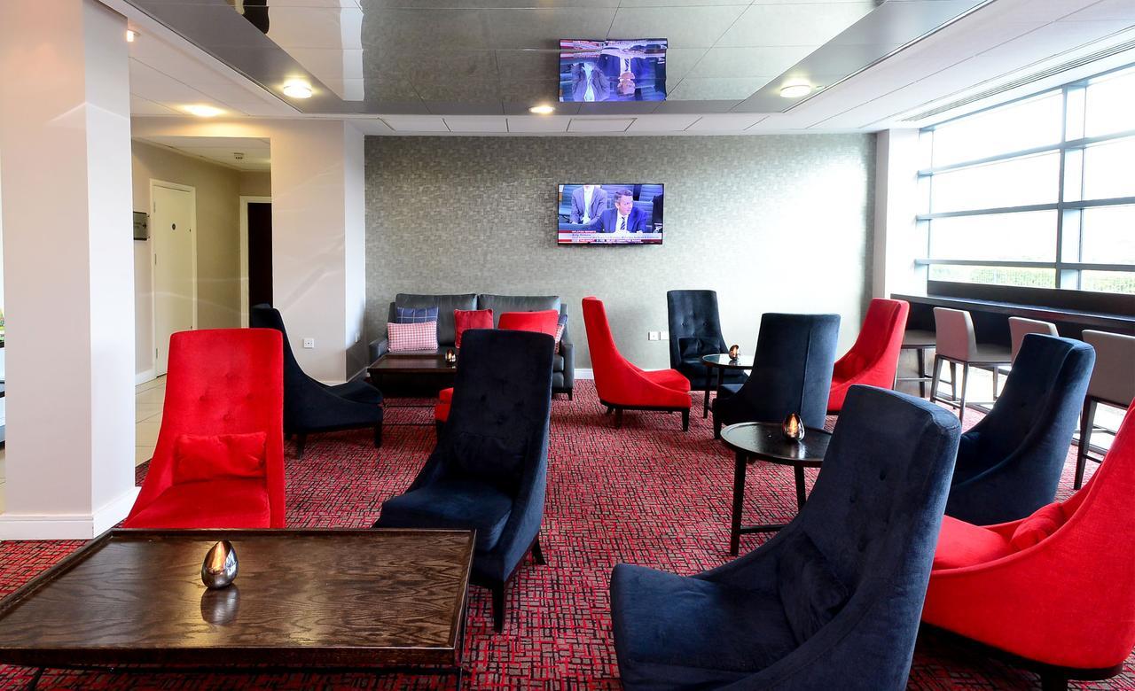 International Hotel Телфорд Екстериор снимка